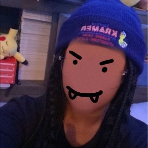 Meet your Posher, Khamari